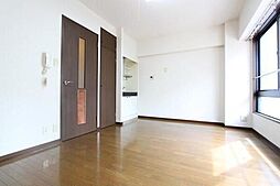 メインビル調布 4階ワンルームのリビング/ダイニング