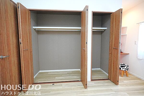 ■■本日内覧可能■■阪急各線「十三」駅徒歩11分・2025年1月フルリフォーム済（水廻り全て新調）リビングを見渡せる人気の対面式キッチン♪（食洗器付）・バスタイムも快適な浴室乾燥機完備！駐車場あり！