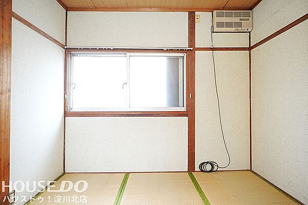 ■■本日内覧可能■■阪急宝塚線「服部天神」駅徒歩12分・「庄内」駅徒歩14分！2階建て・和室メインの落ち着きのあるお家です♪奥行きのある南向きバルコニー・居住用はもちろん、収益としてもおすすめです！