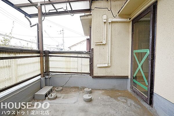 ■■本日内覧可能■■阪急宝塚線「服部天神」駅徒歩12分・「庄内」駅徒歩14分！2階建て・和室メインの落ち着きのあるお家です♪奥行きのある南向きバルコニー・居住用はもちろん、収益としてもおすすめです！