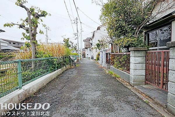 ■■本日内覧可能■■阪急宝塚線「服部天神」駅徒歩12分・「庄内」駅徒歩14分！2階建て・和室メインの落ち着きのあるお家です♪奥行きのある南向きバルコニー・居住用はもちろん、収益としてもおすすめです！