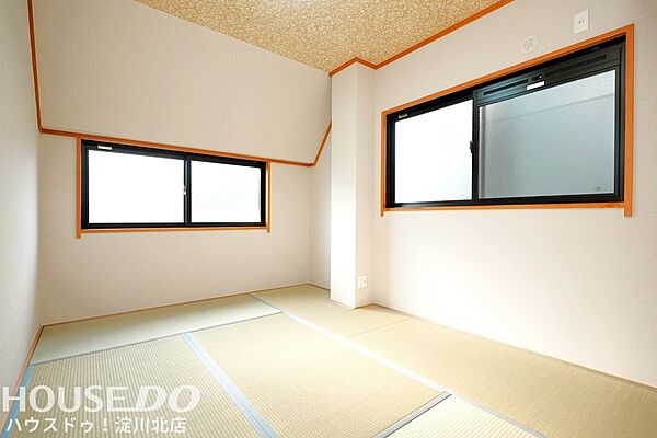 ■■本日内覧可能■■阪急神戸線「神崎川」駅徒歩4分・2003年築・鉄骨造3階建て・明るい角地物件■前道5ｍ！ルーフバルコニーから淀川花火大会鑑賞可能♪2026年3月リフォーム済・屋上防水工事完了！