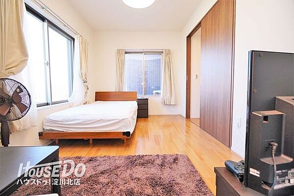 ■■内覧予約受付中 ■■6.5帖の洋室にはウォークインCLあり！衣装やバックなどまとめて収納でき、取り出しもラクラク♪