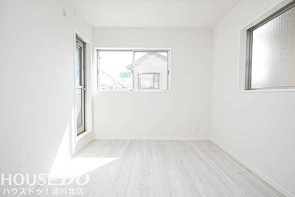 ■■本日内覧可能■■大阪メトロ御堂筋線「東三国」駅徒歩17分・シティバス「榎木橋」停まで徒歩約1分！平成18年3月築・2026年5月リフォーム完成！水廻りすべて新調・クロス・床・建具新調