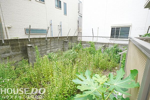 ■■本日内覧可能■■阪急神戸線「神崎川」駅徒歩9分・1階部分・角住戸・南向き専用庭付き・2026年6月リフォーム済！リビング広々16.5帖！全室採光の2LDK・落ち着いた住環境が魅力的◎