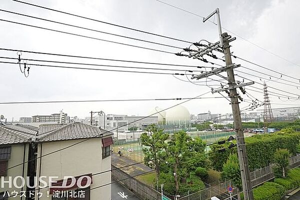 バルコニー■■本日内覧可能■■阪急神戸線「神崎川」駅徒歩6分！4階部分・南向き・LDK15.7帖・全室洋室♪2020年～2022年全面リフォーム歴あり！お気軽にお問い合わせください♪