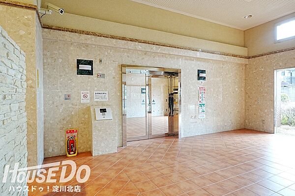 ■■内覧予約受付中■■阪急宝塚線「三国」駅徒歩5分！阪急神戸線も利用可能！ペット飼育可・15階建て7階部分・南向きバルコニー・専用駐車場1台分付！（無償）2026年9月リフォーム完成（全室クロス貼替）
