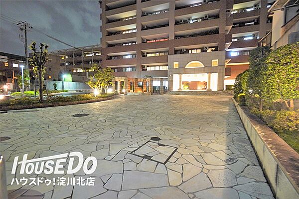 ■■内覧予約受付中■■阪急宝塚線「三国」駅徒歩5分！阪急神戸線も利用可能！ペット飼育可・15階建て7階部分・南向きバルコニー・専用駐車場1台分付！（無償）2026年9月リフォーム完成（全室クロス貼替）