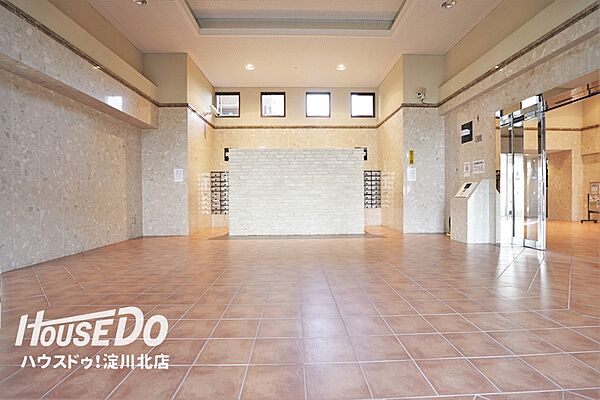 ■■内覧予約受付中■■阪急宝塚線「三国」駅徒歩5分！阪急神戸線も利用可能！ペット飼育可・15階建て7階部分・南向きバルコニー・専用駐車場1台分付！（無償）2026年9月リフォーム完成（全室クロス貼替）