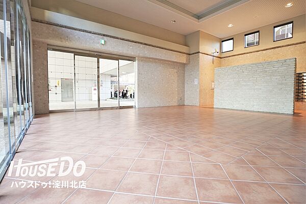 ■■内覧予約受付中■■阪急宝塚線「三国」駅徒歩5分！阪急神戸線も利用可能！ペット飼育可・15階建て7階部分・南向きバルコニー・専用駐車場1台分付！（無償）2026年9月リフォーム完成（全室クロス貼替）