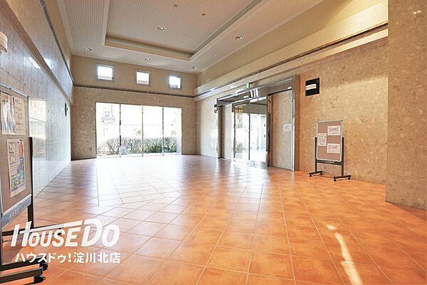 ■■内覧予約受付中■■阪急宝塚線「三国」駅徒歩5分！阪急神戸線も利用可能！ペット飼育可・15階建て7階部分・南向きバルコニー・専用駐車場1台分付！（無償）2026年9月リフォーム完成（全室クロス貼替）