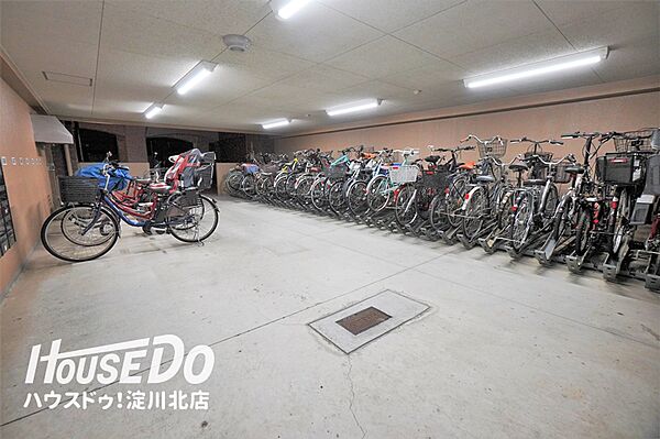 ■■内覧予約受付中■■阪急宝塚線「三国」駅徒歩5分！阪急神戸線も利用可能！ペット飼育可・15階建て7階部分・南向きバルコニー・専用駐車場1台分付！（無償）2026年9月リフォーム完成（全室クロス貼替）