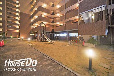 ■■内覧予約受付中■■阪急宝塚線「三国」駅徒歩5分！阪急神戸線も利用可能！ペット飼育可・15階建て7階部分・南向きバルコニー・専用駐車場1台分付！（無償）2026年9月リフォーム完成（全室クロス貼替）