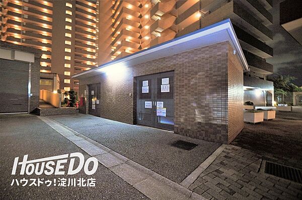 ■■内覧予約受付中■■阪急宝塚線「三国」駅徒歩5分！阪急神戸線も利用可能！ペット飼育可・15階建て7階部分・南向きバルコニー・専用駐車場1台分付！（無償）2026年9月リフォーム完成（全室クロス貼替）