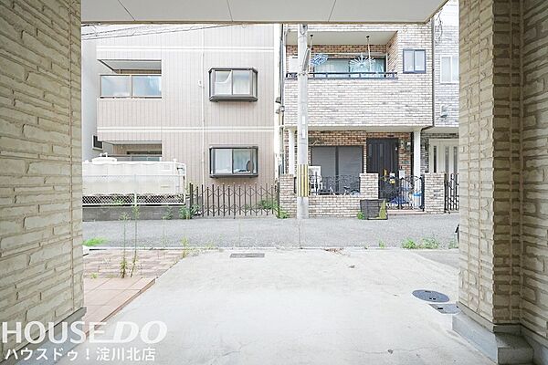 ■■本日内覧可能■■阪急神戸線「神崎川」駅徒歩10分！2025年8月一部リフォーム済み（フローリング上張り・全室クロス張替・洗面化粧台交換）各階に個室を配置した、プライベートを尊重できる間取りです♪
