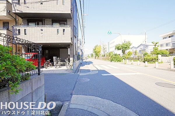 ■■本日内覧可能■■5SLDK中古戸建♪オール電化＆太陽光発電・角地ならではの開放感と充実した収納が魅力！2022年内装リフォーム済♪ぜひ現地にてご覧ください♪