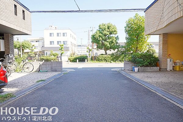 ■■本日内覧可能■■5SLDK中古戸建♪オール電化＆太陽光発電・角地ならではの開放感と充実した収納が魅力！2022年内装リフォーム済♪ぜひ現地にてご覧ください♪