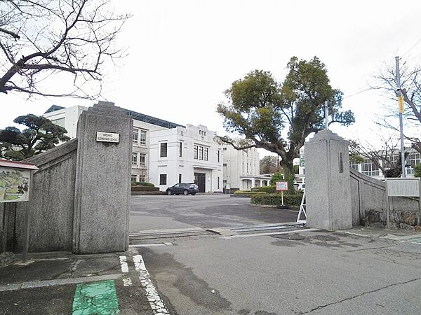 西尾市立西尾小学校（1370m）