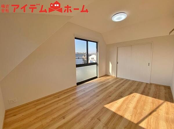 各居室に収納付きです。 居室空間をより広々と使えます！