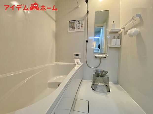 1坪タイプのバスルーム。 ゆったり足が伸ばせるので、毎日の疲れを癒やせます。