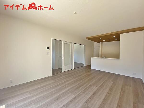 リビング/ダイニングを拡大表示