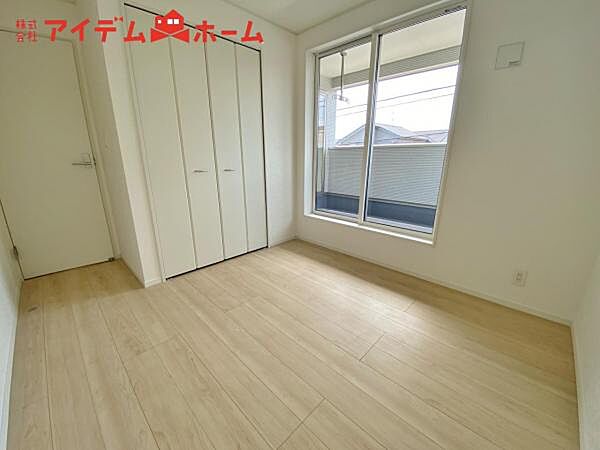 5号棟 各居室に収納付きです。 居室空間をより広々と使えます！