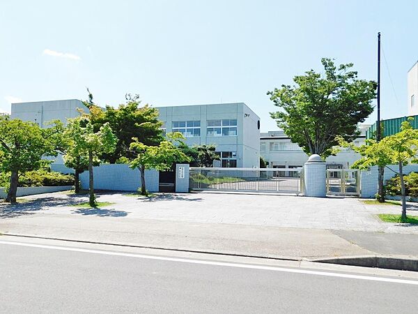 岡崎市立福岡中学校（1010m）