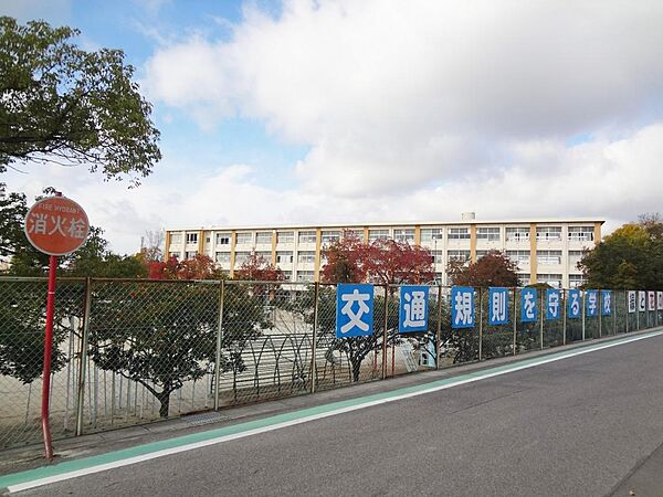 豊田市立若林西小学校（1100m）
