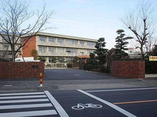安城市立安城中部小学校（1400m）
