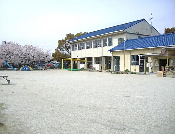 高浜市立吉浜幼稚園（90m）