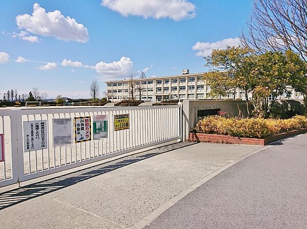 豊田市立井上小学校（280m）