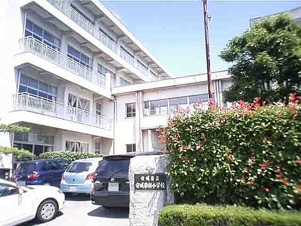 安城市立安城東部小学校（1800m）