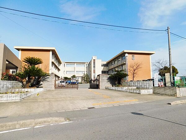 西尾市立平坂中学校（960m）