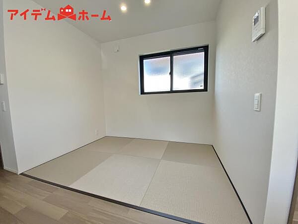 リビングから目が届く和室は、お子様の遊び場・ 家事スペースとして使うのもオススメです！