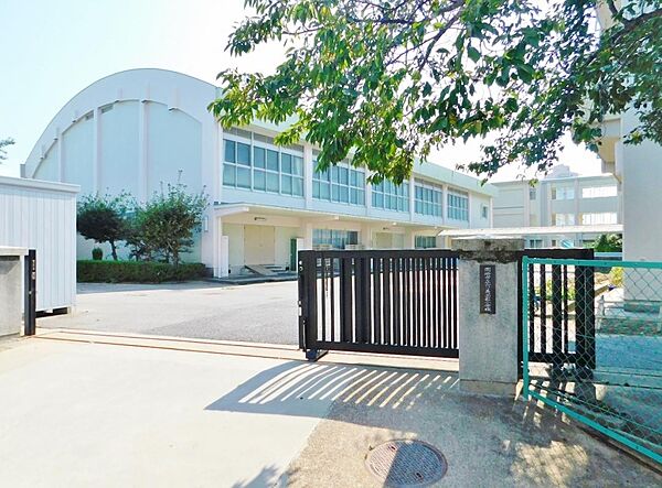 岡崎市立六ツ美南部小学校（1200m）