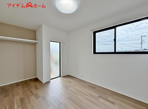 A棟 広々とした居住空間は日々の暮らしを彩り、 心のやすらぎと満足感を与えてくれます。