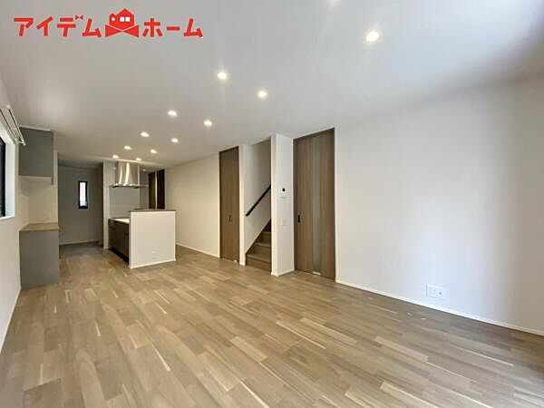 C棟 キッチンで家事をしていても いつでも家族が近くに感じられるLDK。