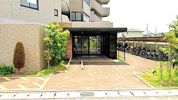 駐輪場へのアクセス良好なエントランス♪