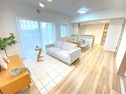 ヴィラージュヴェール8番館 307 3LDKのリビング/ダイニング