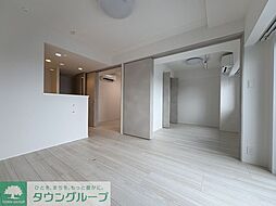S-RESIDENCE原木中山azure 424 4階2LDKのリビング/ダイニング