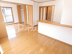 ハートライトII 2階1LDKのリビング/ダイニング