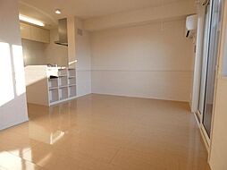 プルミエールII 2階1LDKのリビング/ダイニング