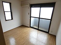 コリンヌ谷津 2階1Kのリビング/ダイニング