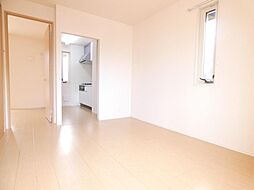 クルミー幕張本郷 2階1LDKのリビング/ダイニング