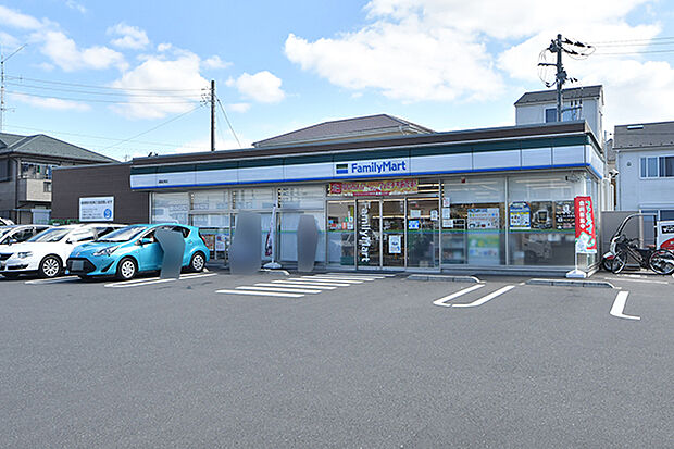 ファミリーマート 鎌倉津店まで約636m