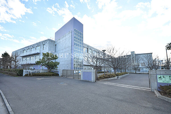 善行小学校まで約1036m