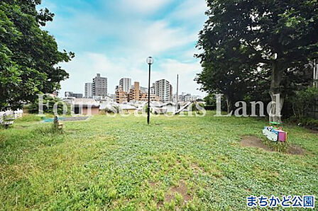 入町まちかど公園まで約224m