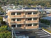  築19年7ヶ月 3階建の賃貸物件