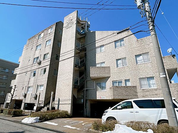 apartment 富山県高岡市立野487-1