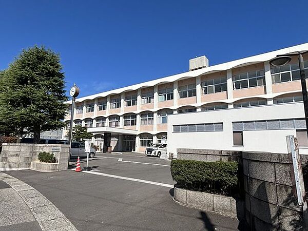 【周辺】高岡市立高岡西部小学校まで約1600ｍ（徒歩約20分）登下校時間もお友達と一緒なら大切な思い出になりますよ。